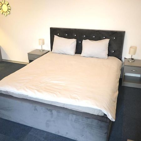 אוטופן Luana Airport Apartments #4 מראה חיצוני תמונה